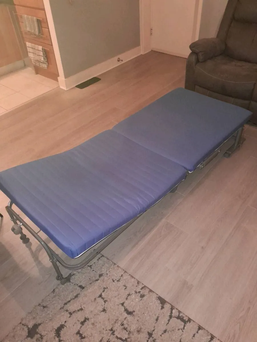 Folding guest/Camping bed - Image 2