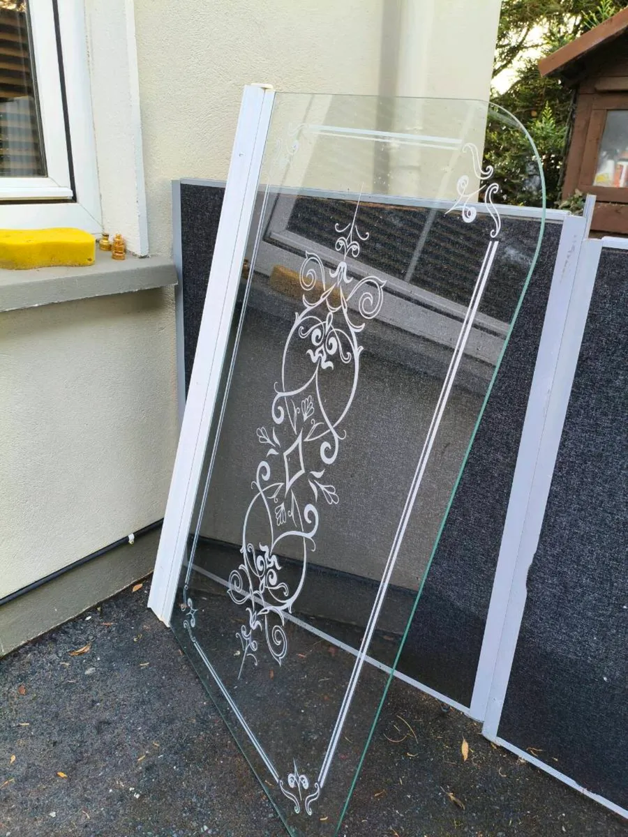 Shower door 25 good condition - Image 3