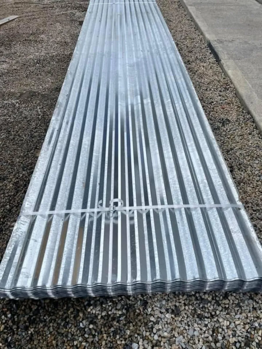 0.7gage heavy duty galvanised silver roof sheeting - Image 2