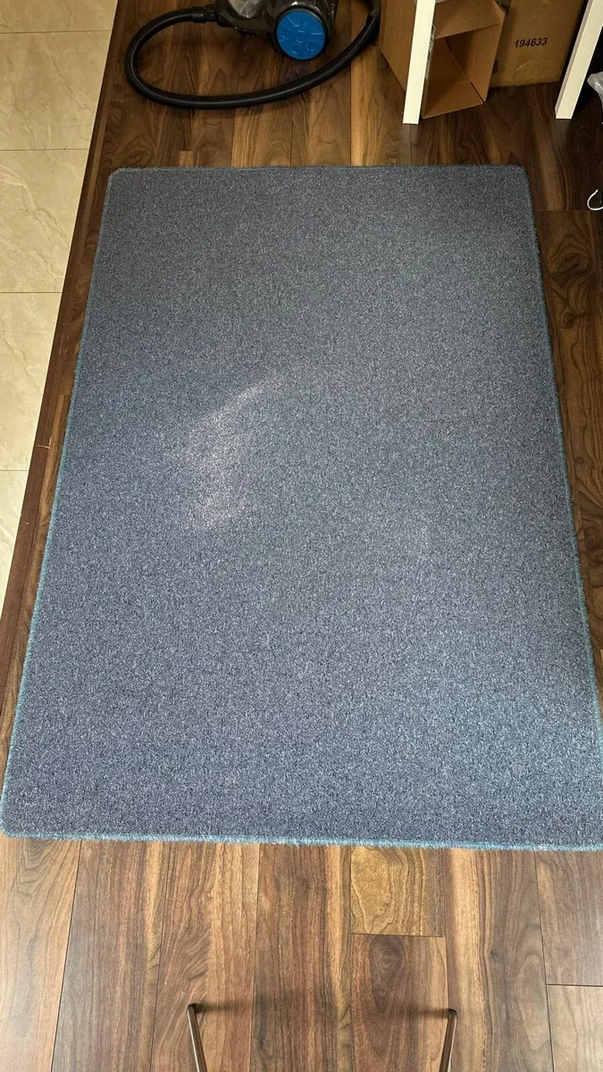 Rug Carpet 1.3m X 2m - Image 1