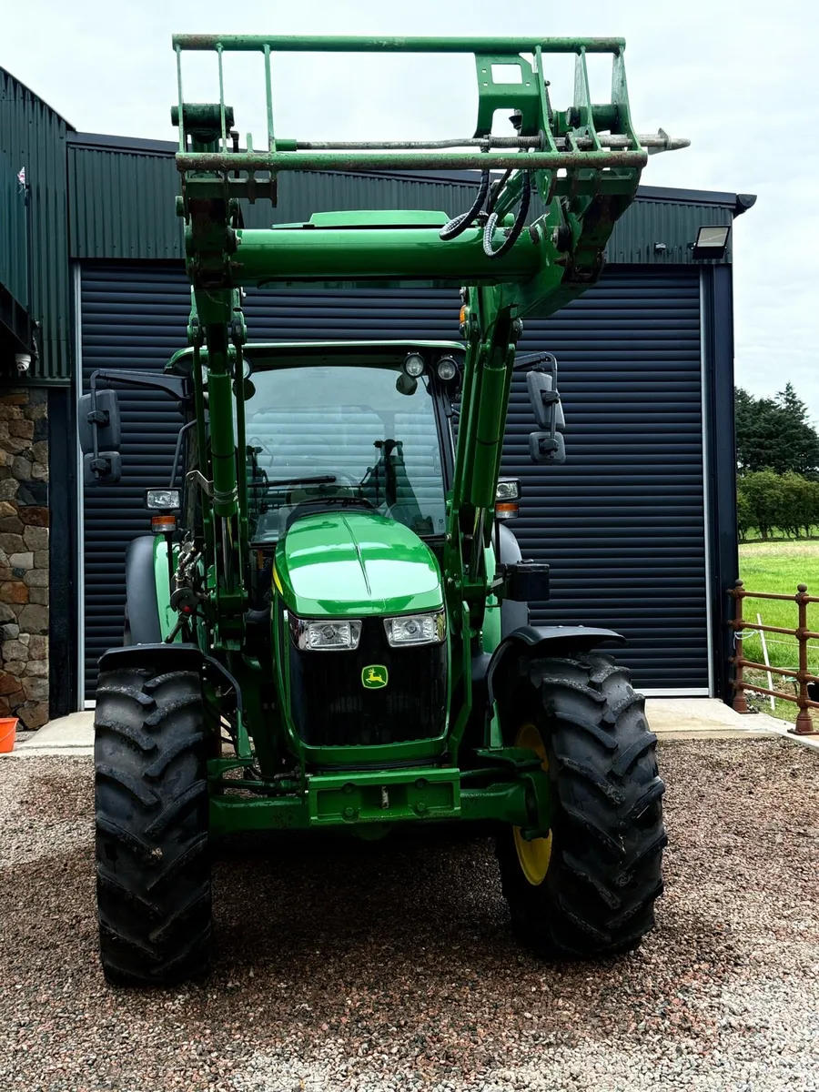 2018 John Deere 5100M C/W 543R Loader - Image 2