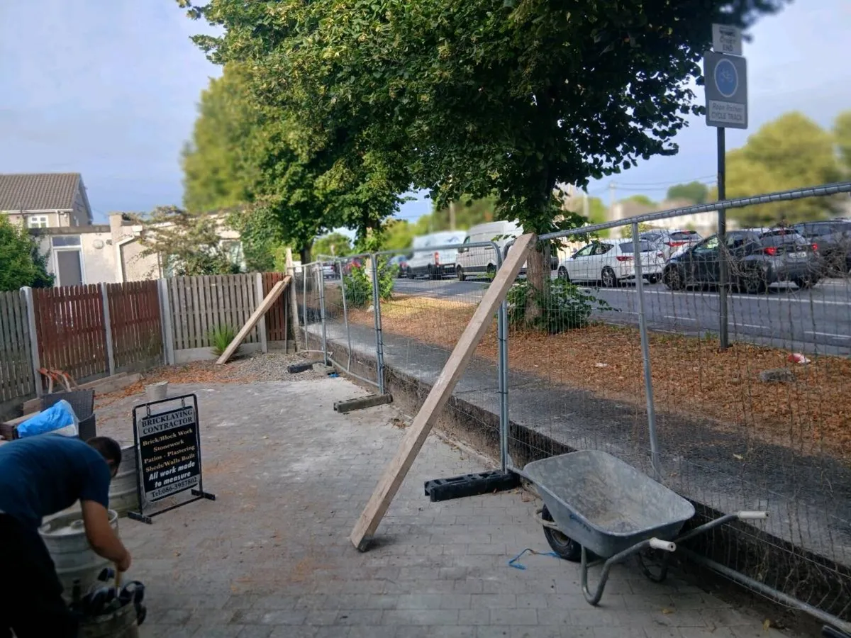 Builders fencing - Image 2