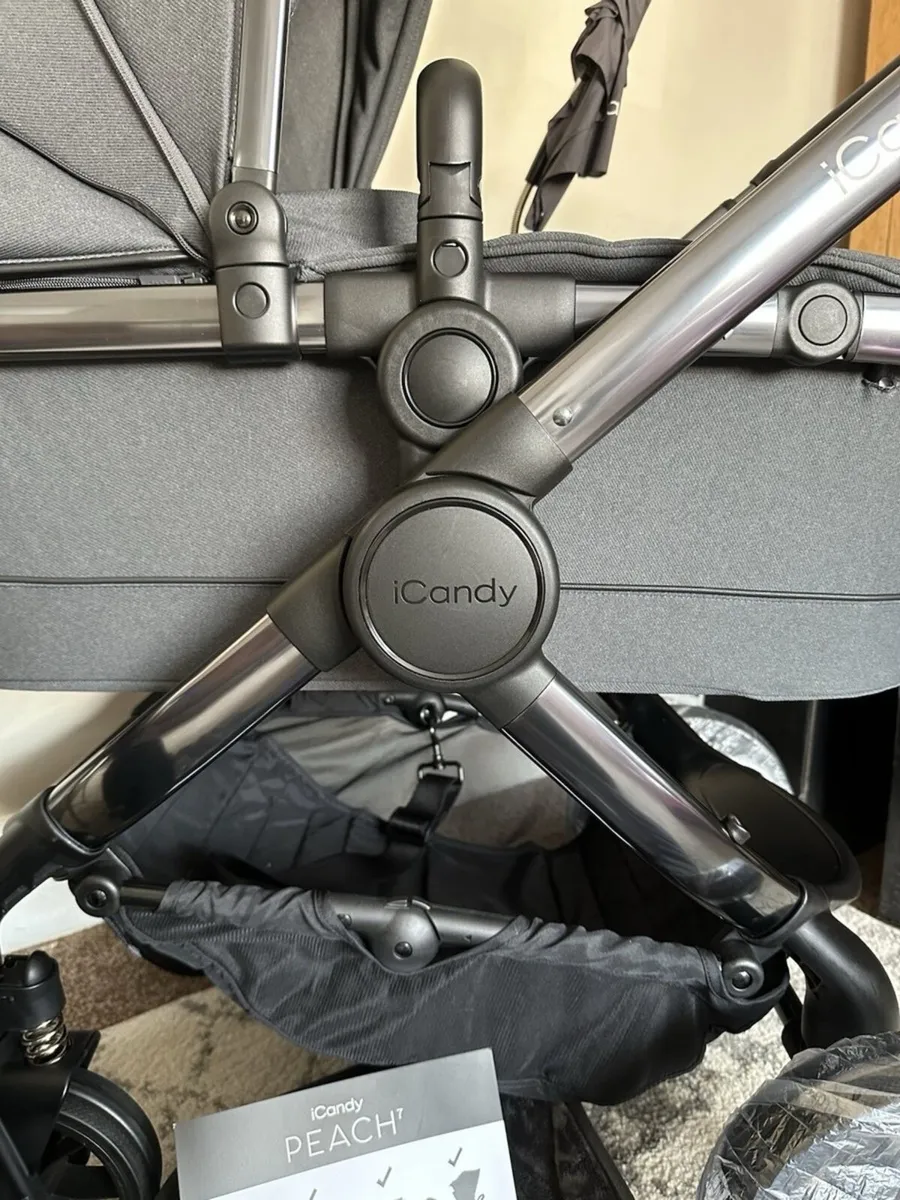 Like new ICandy peach 7 travel system - Image 4