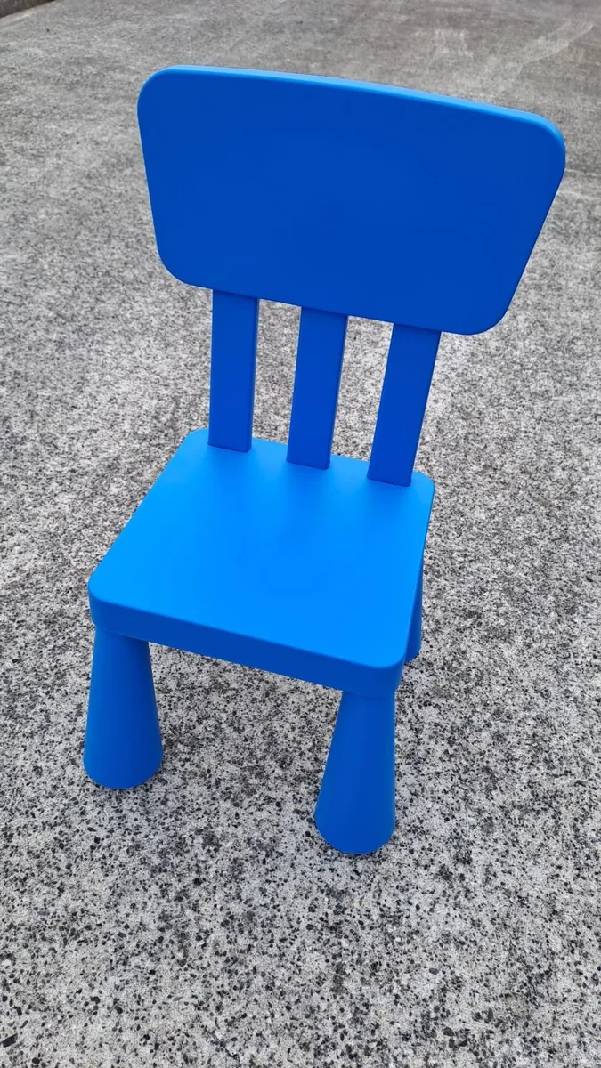 4 kids chairs - Image 2