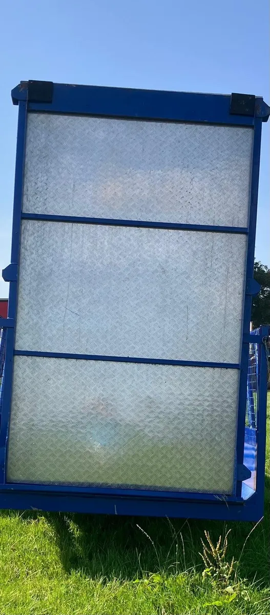 Feed Trailer - Image 4
