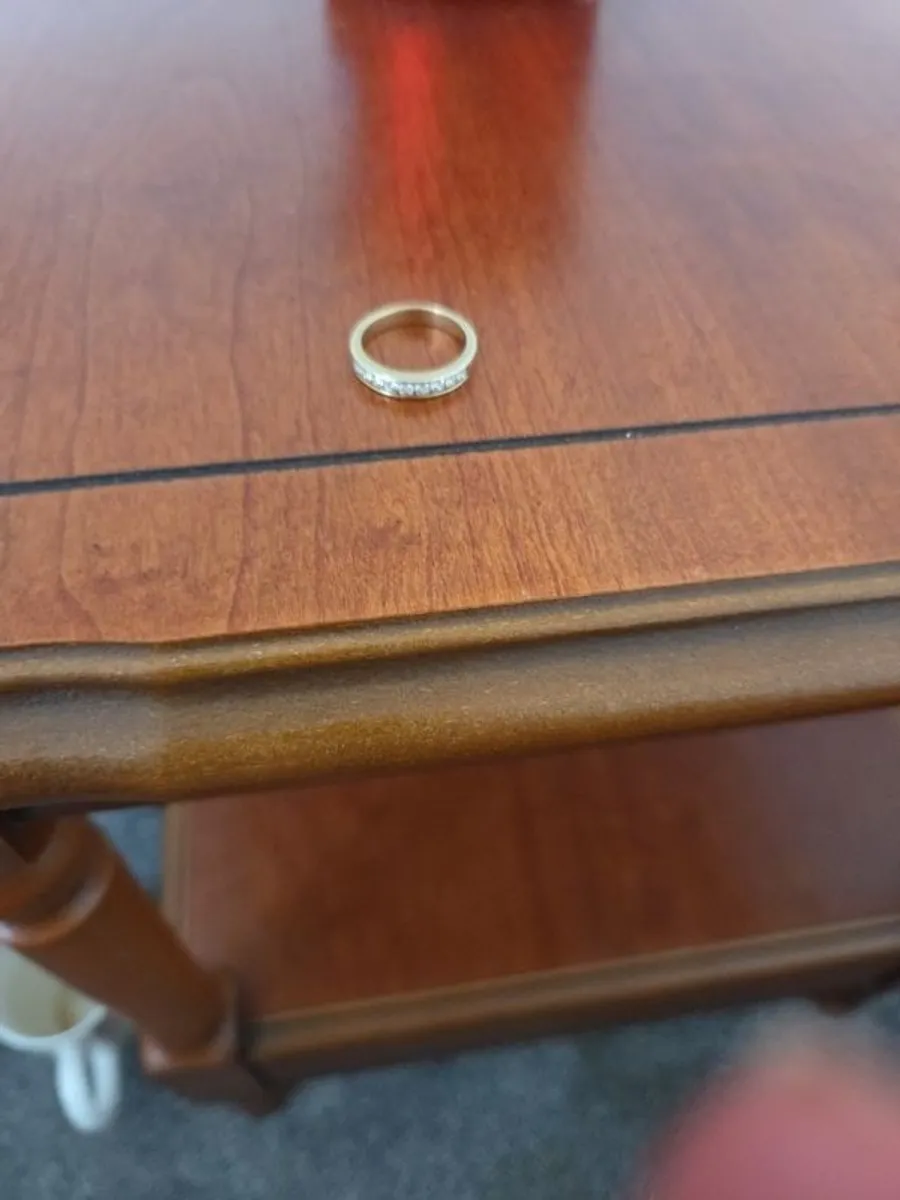 9 carat gold ring - Image 2