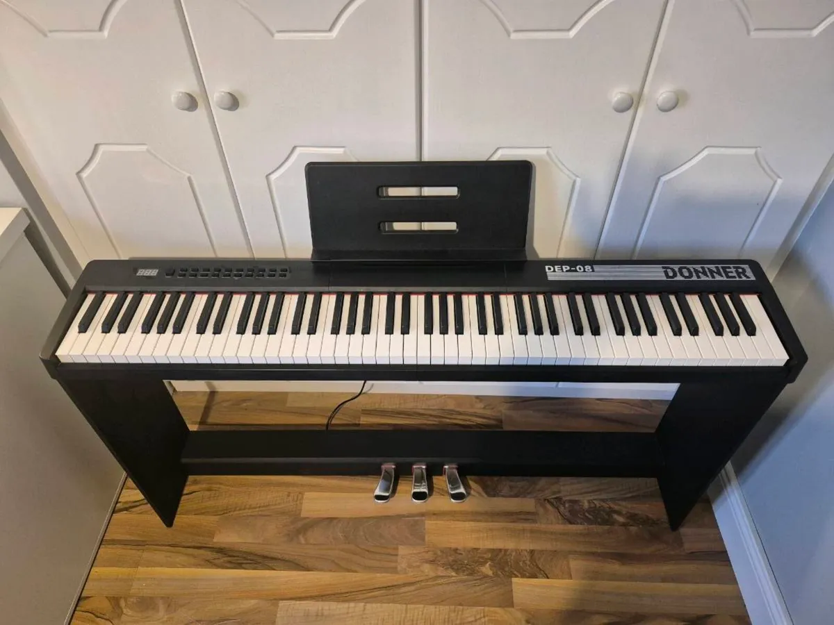 Donner DEP-08 Digital Piano with Stand - Image 1