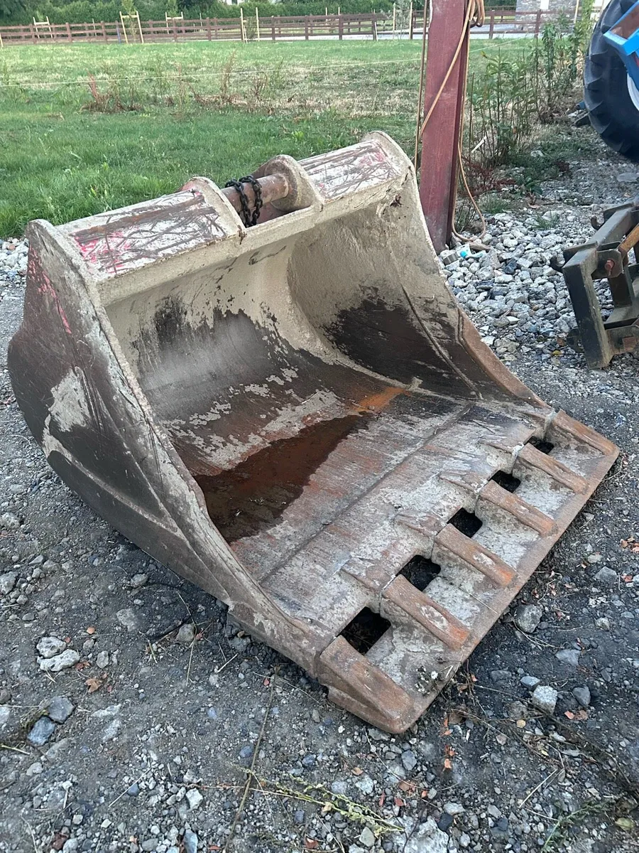 20 tonne digger bucket - Image 1