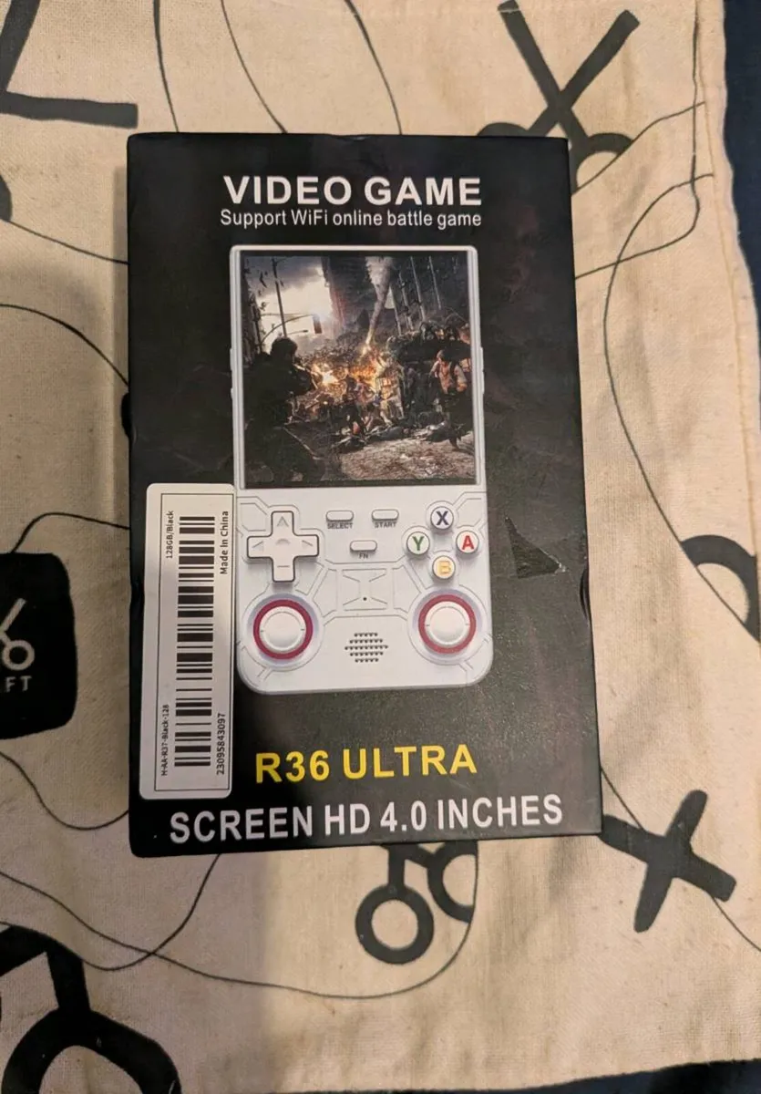 R36Ultra 64GB Console - Brand new - Price firm - Image 3