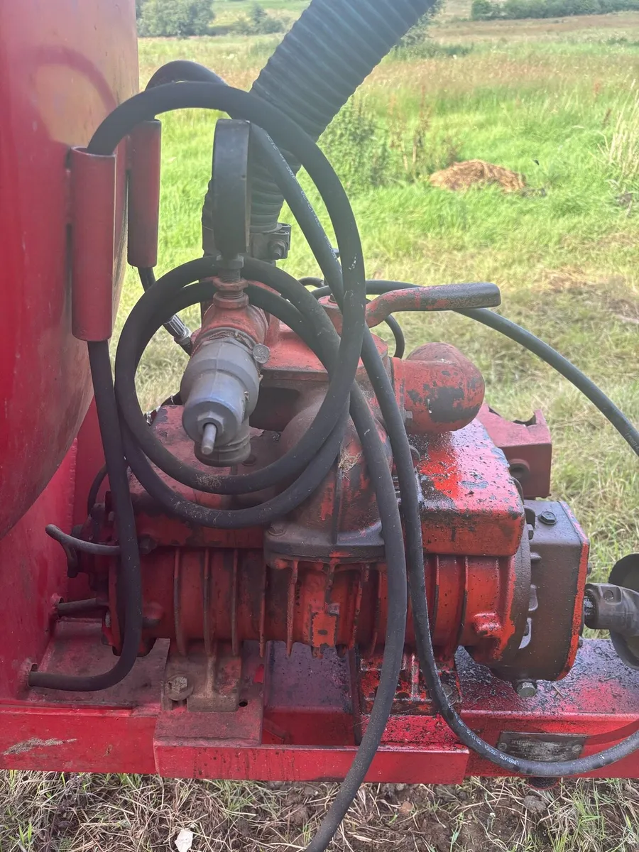 Sucked in tanker - Image 3