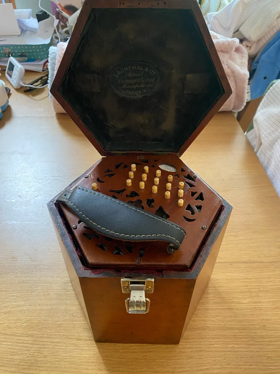 Lachenal Concertina in GD - Image 1
