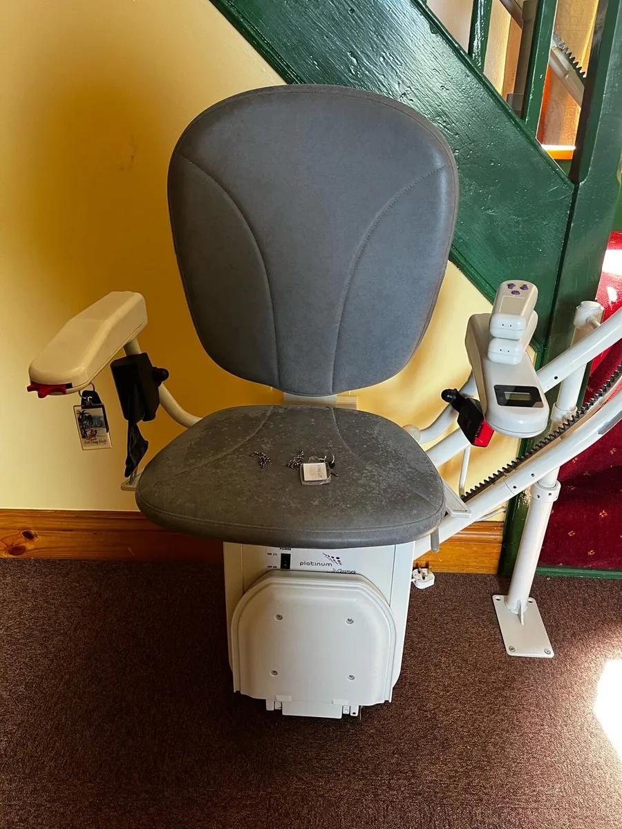 Electric stair lift - Image 3