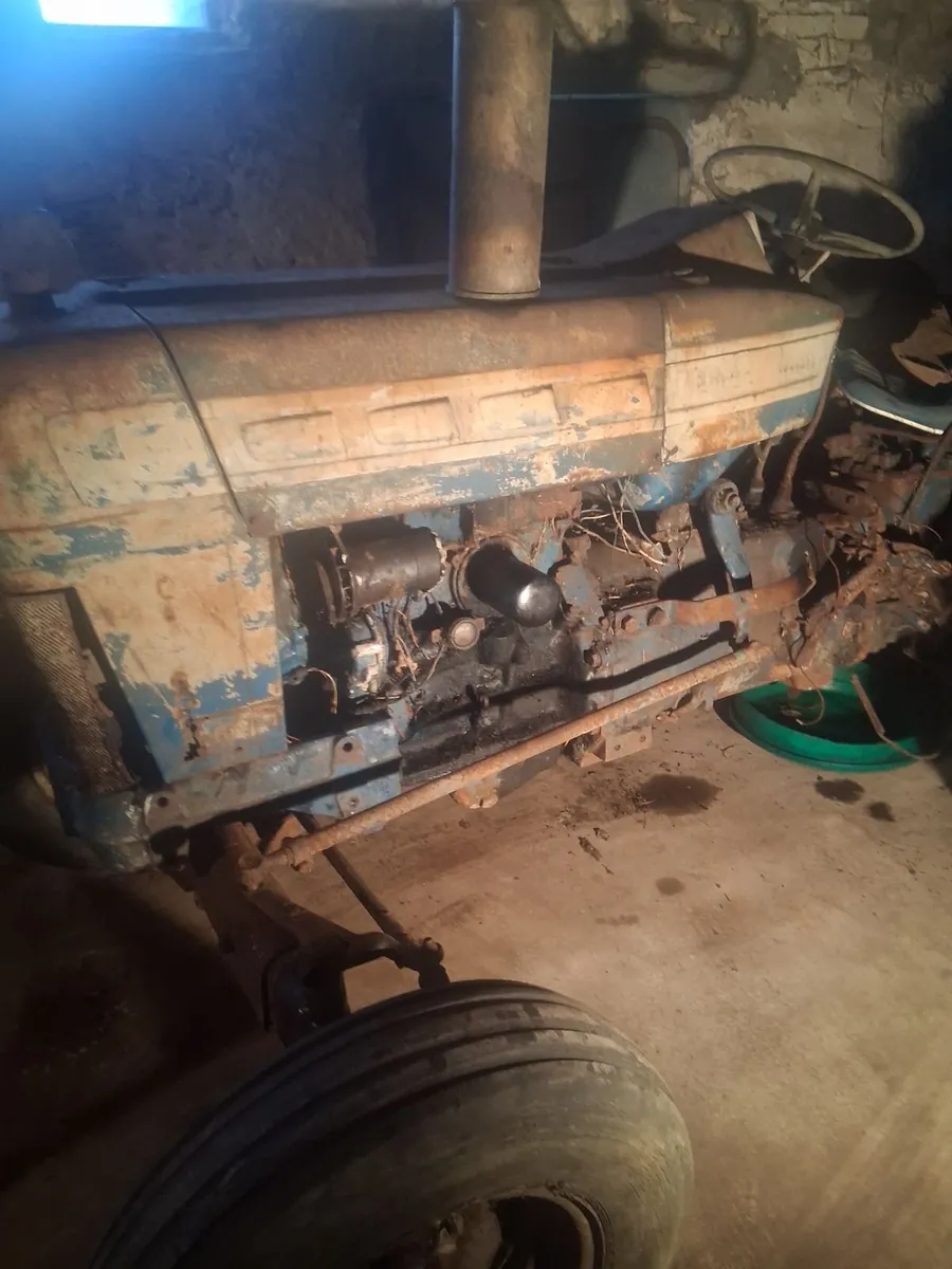 Pre force ford 4000 tractor - Image 2