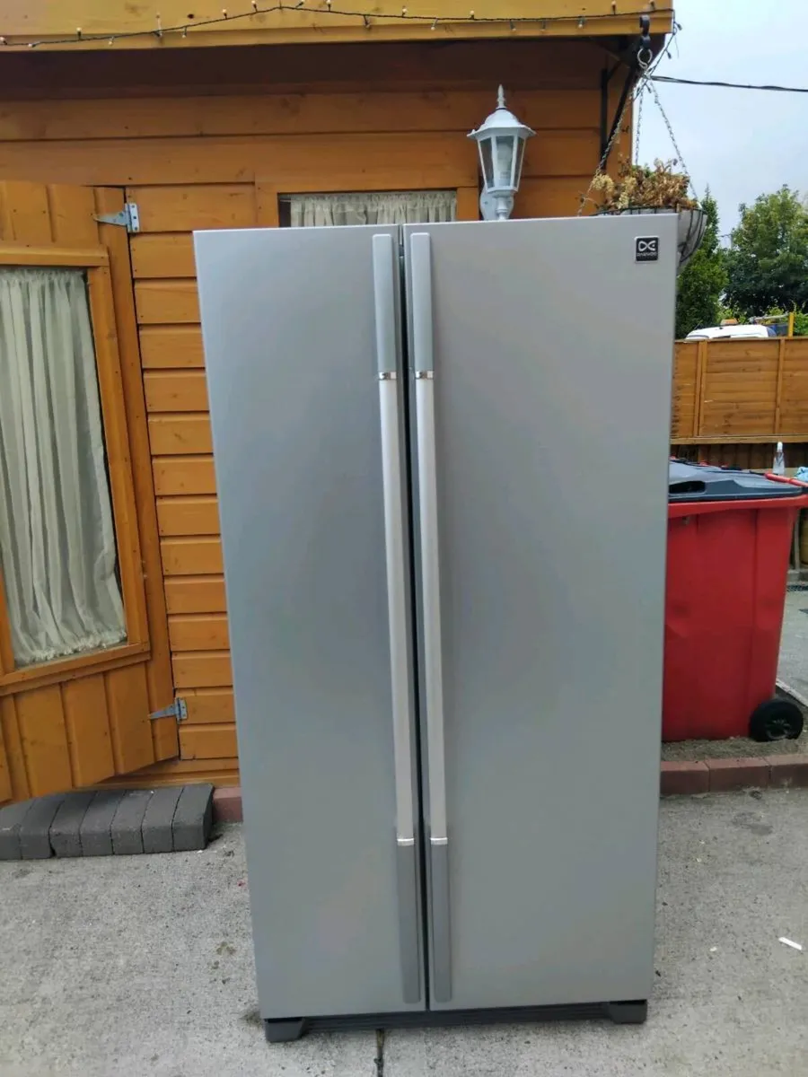 Daowoo fridge freezer - Image 1