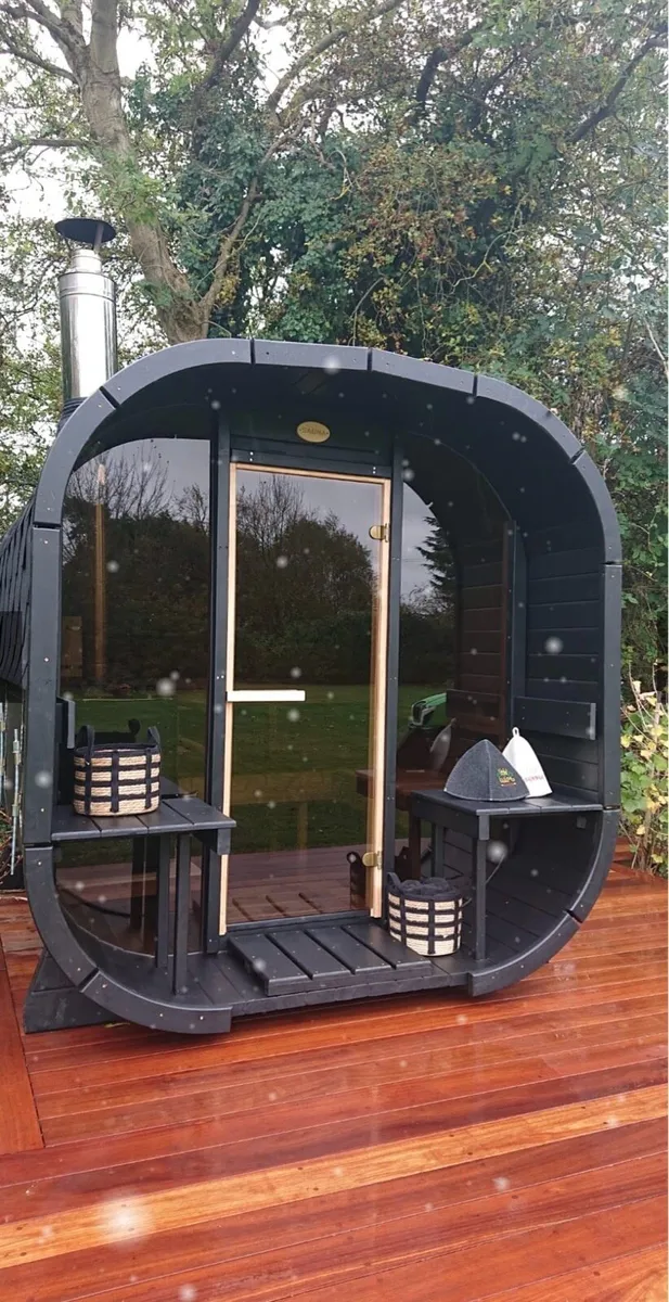 Sauna/hot tub/ plunge pool - Image 3