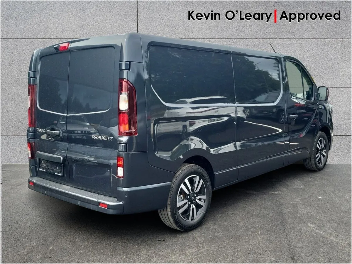 Renault Trafic Extra Sport Auto 170ps - Image 4