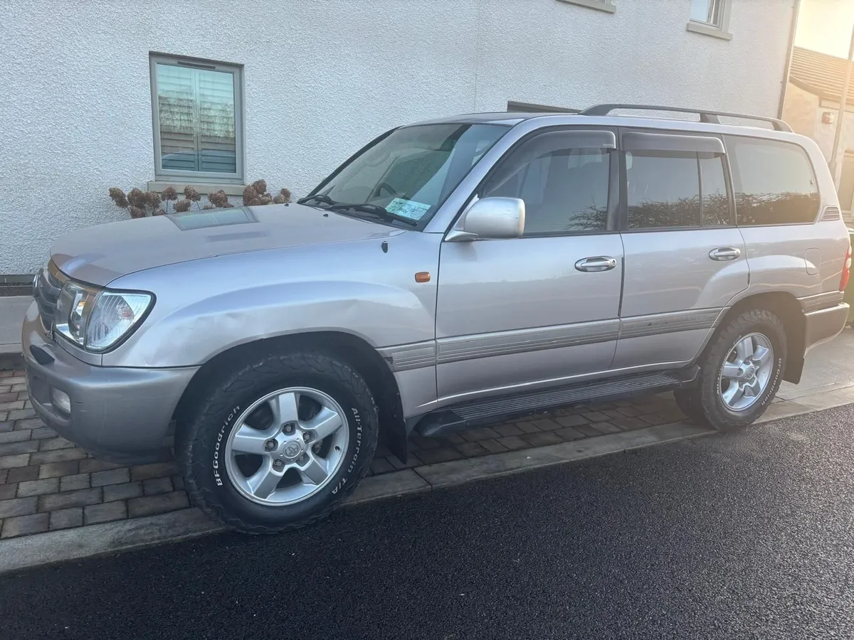 Toyota Land Cruiser 2004 - Image 3