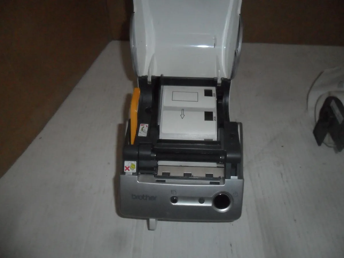 Brother QL500 High Speed Label Printer - Image 3