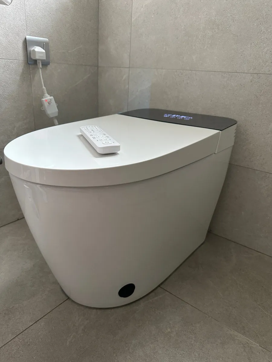 Smart Intelligent Toilet Seat - Heated, Bidet - Image 1