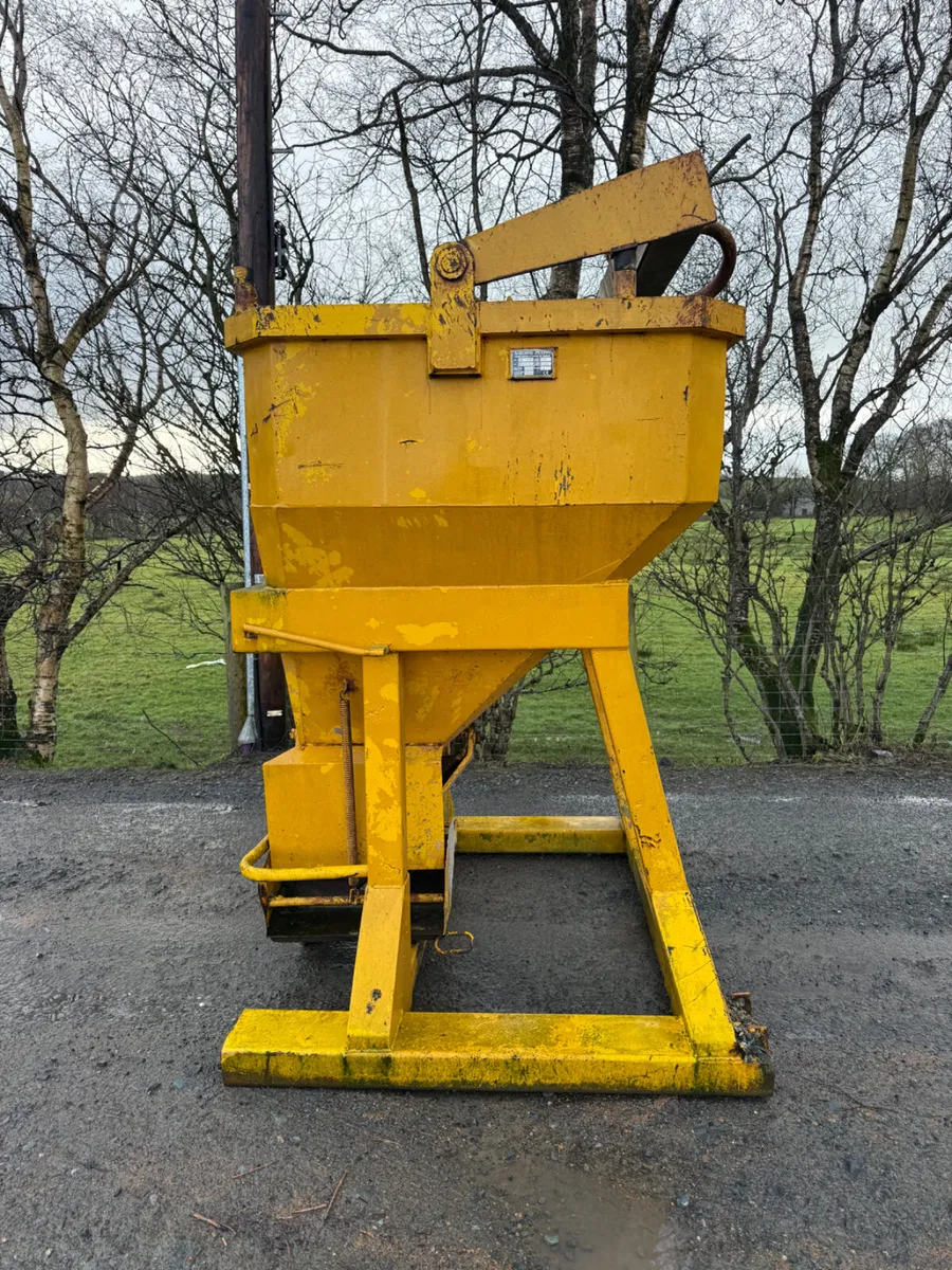 Concrete Skip - Image 2