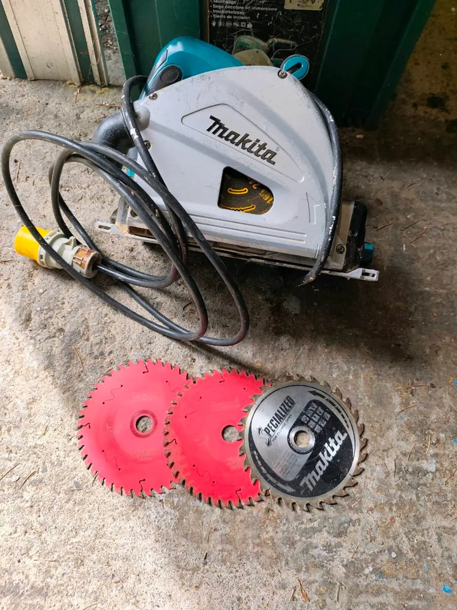 Makita 6000 plunge saw with two rails - Image 1