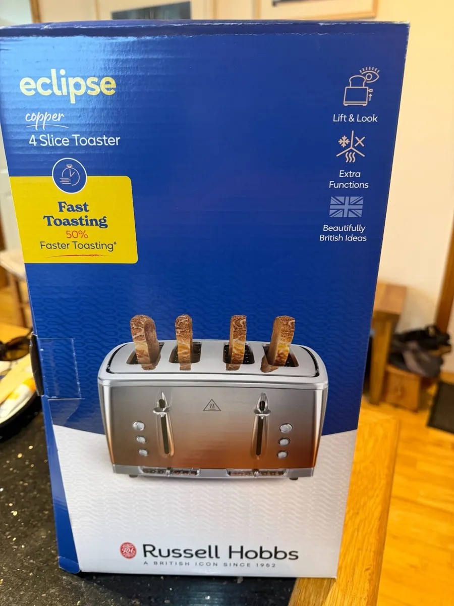 Russell Hobbs 4 Slice Toaster - Image 1