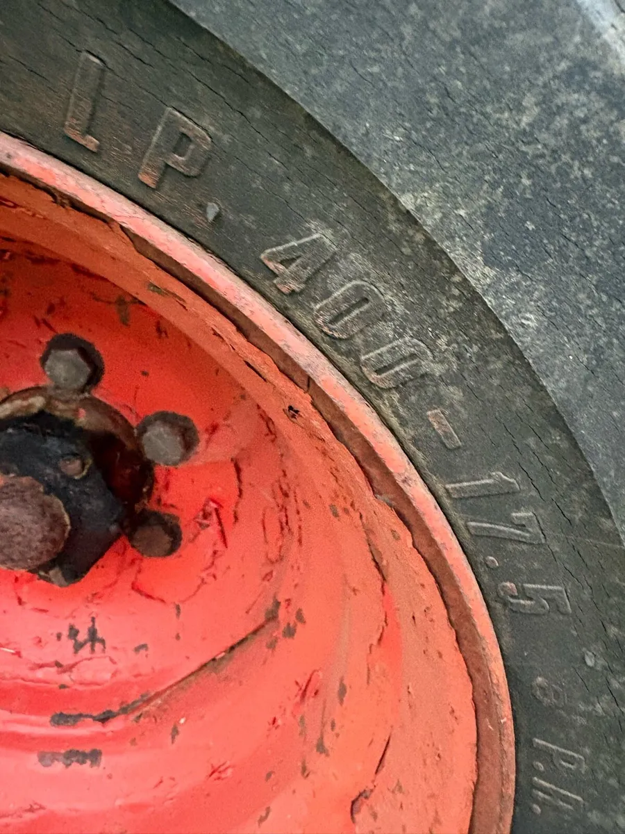 Front axle and wheels for David brown - Image 3
