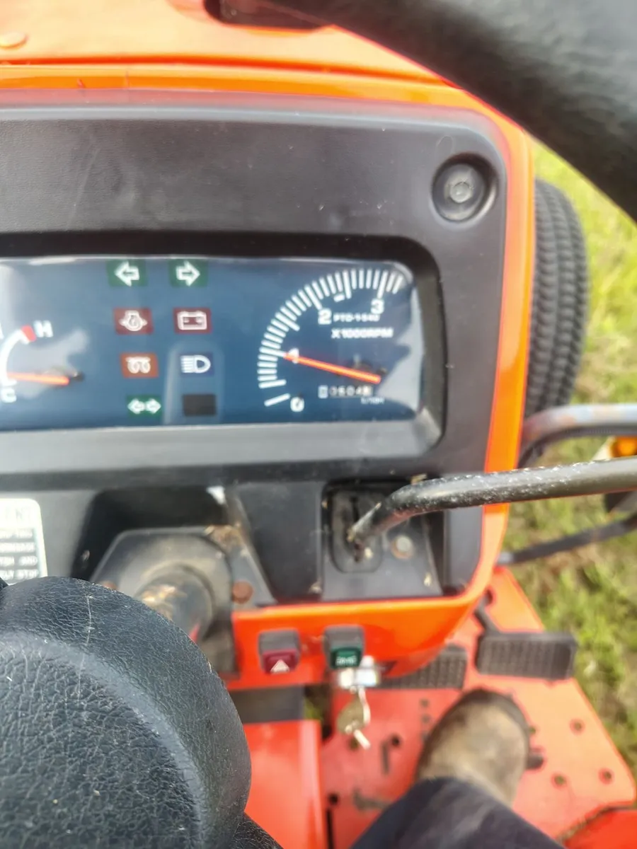 Kubota l3200 tractor - Image 3