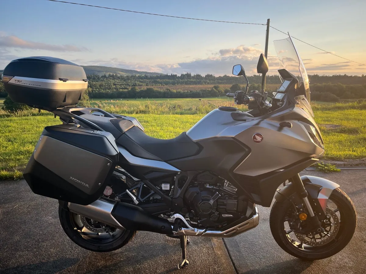 Honda NT1100 DCT 2024 - Image 2