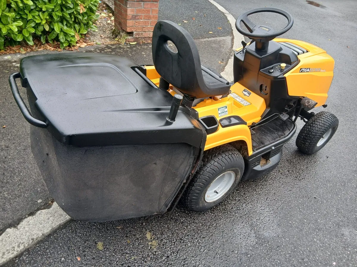2018 ride on mower - Image 2