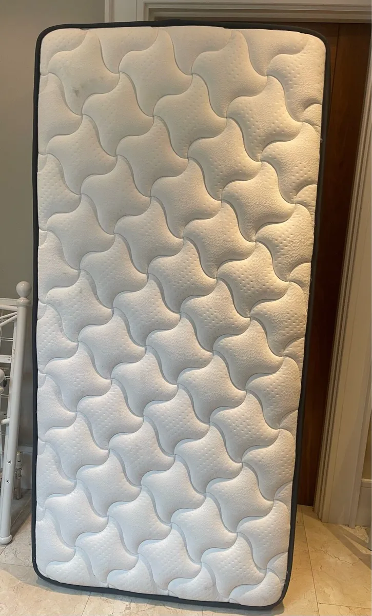 Ex Display -Magnificent Very Thick Single Mattress - Image 1