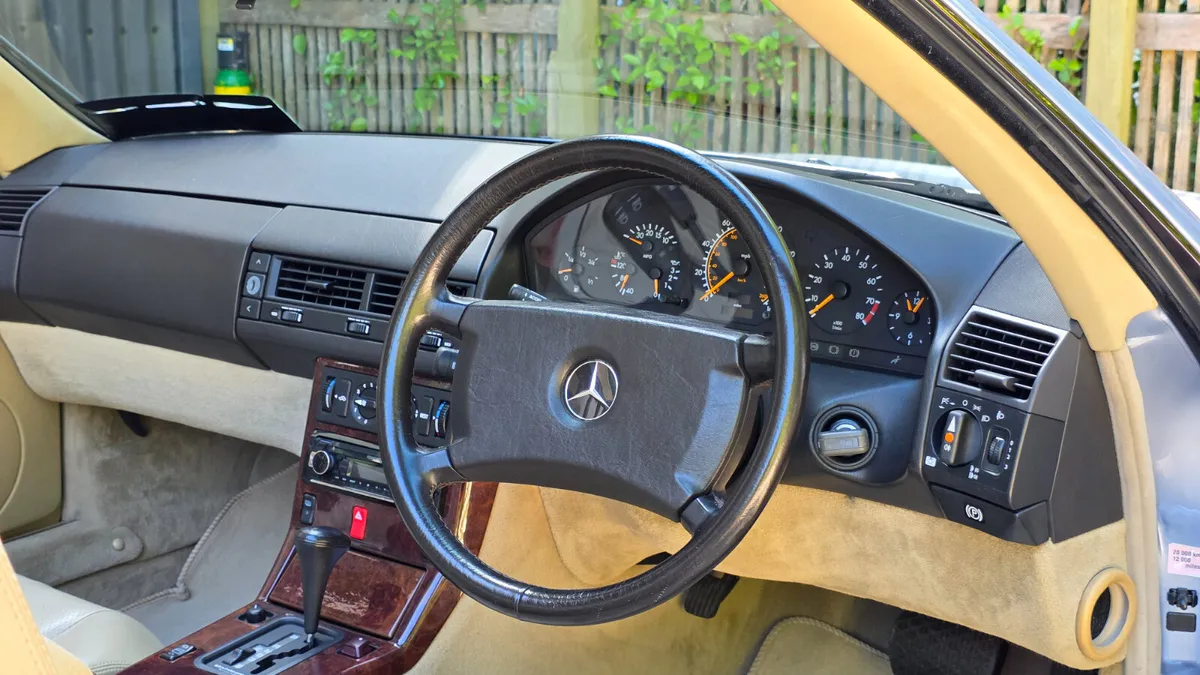 1991 Mercedes-Benz 300SL 24 Valve - Exceptional - Image 4