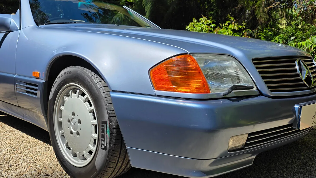 1991 Mercedes-Benz 300SL 24 Valve - Exceptional - Image 3