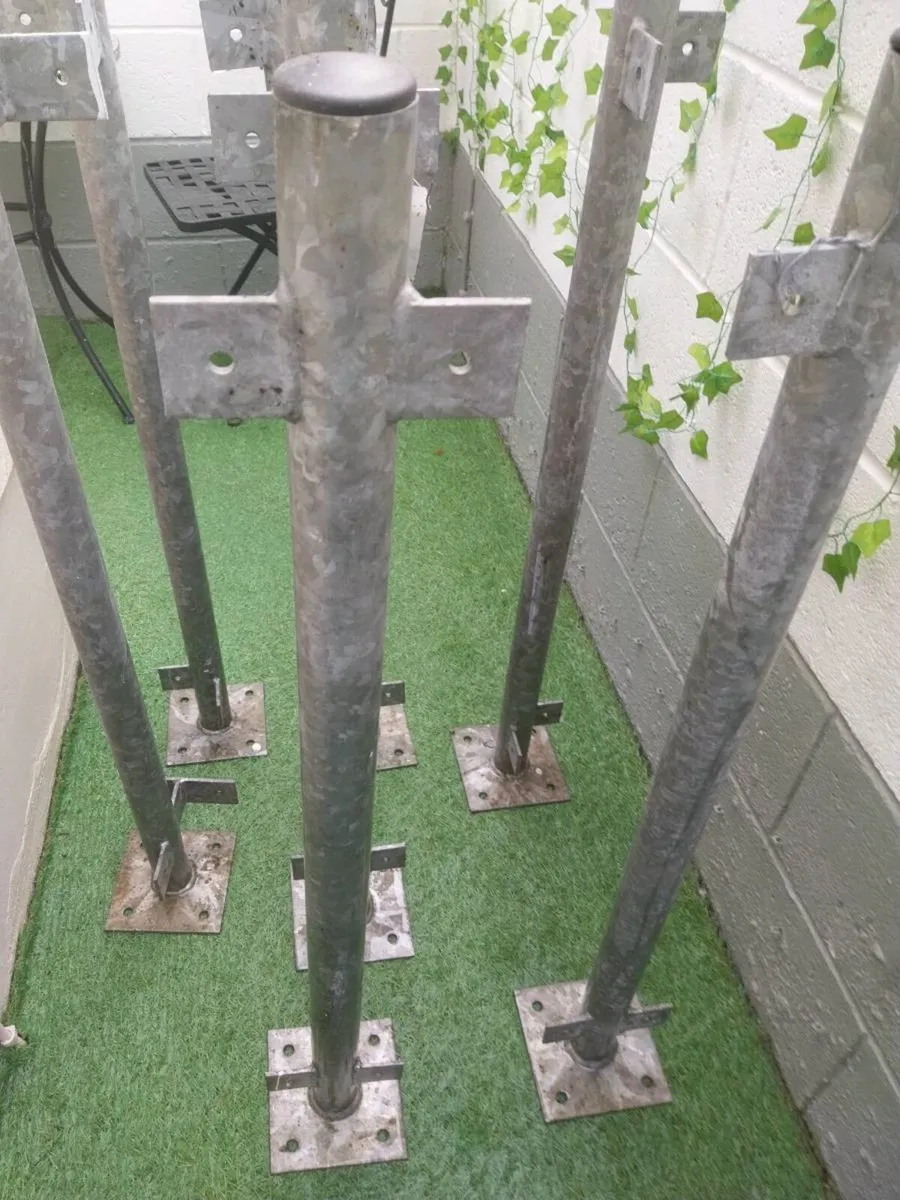 Galvanised posts - Image 1