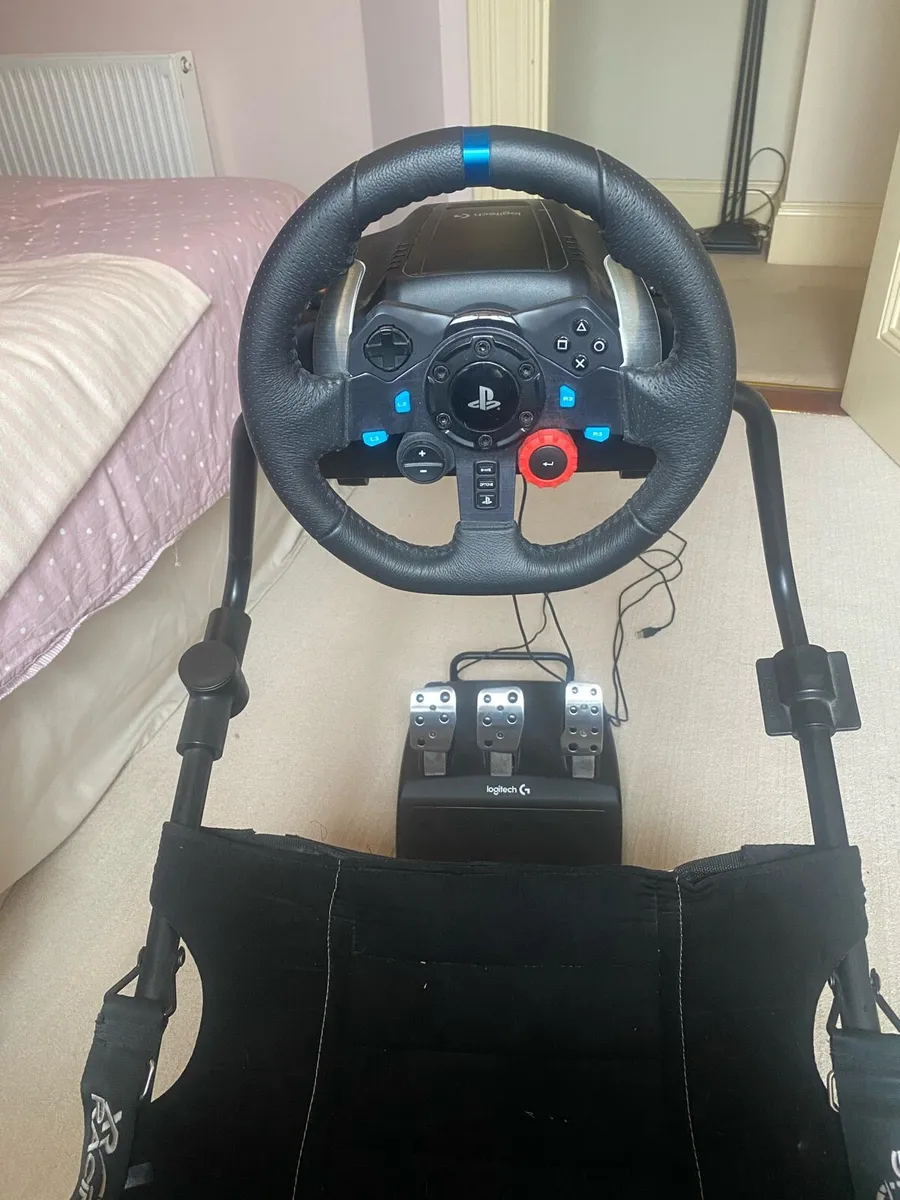 Logitech steering wheel and pedal with Chair - Image 4