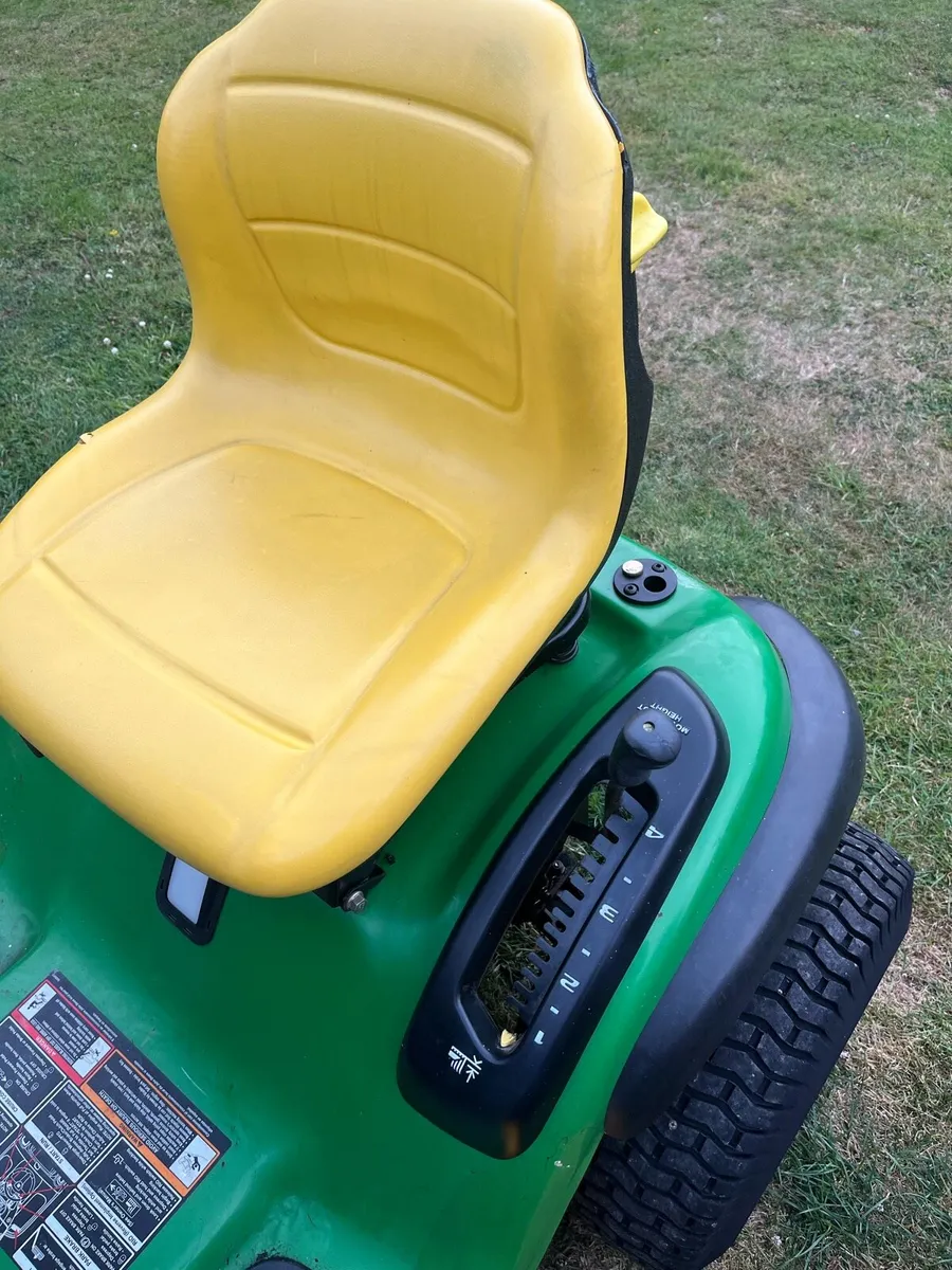 John Deere 42 inch mulch mower. - Image 3
