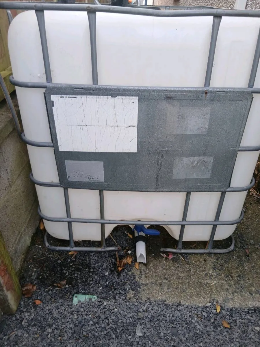 1000 LITRE IBC TANK FOOD GRADE - Image 1