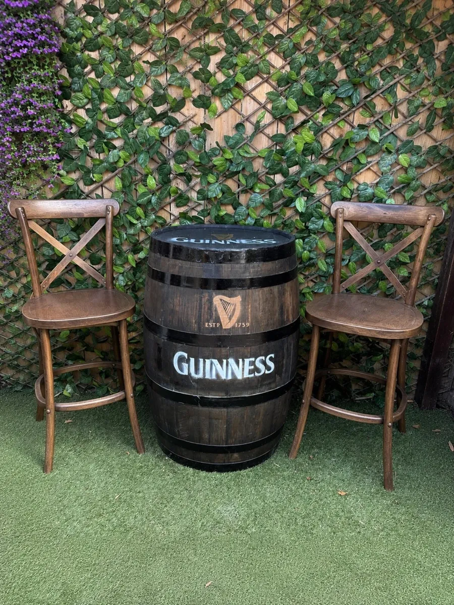 Wooden barrel table - Image 1