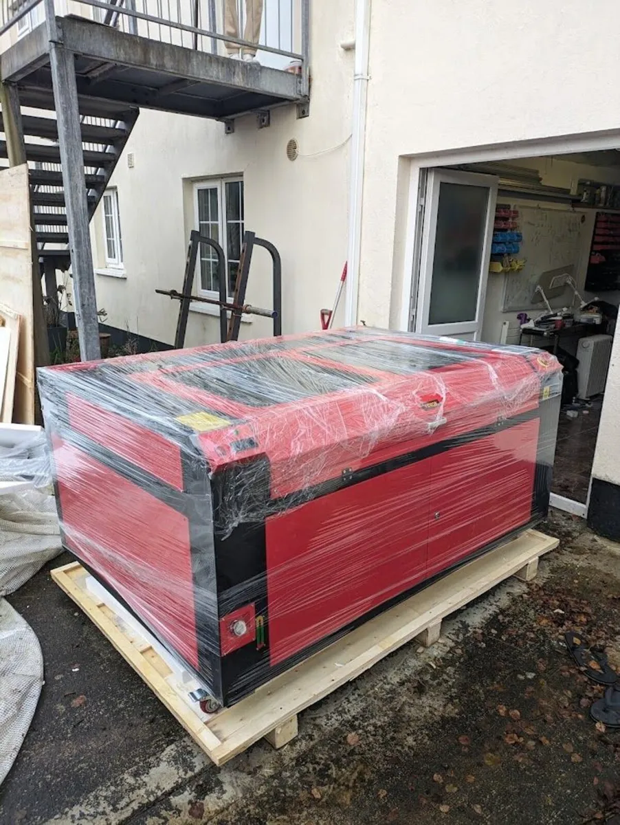 130W CO2 Laser Engraver (1400 x 900mm) - Image 2