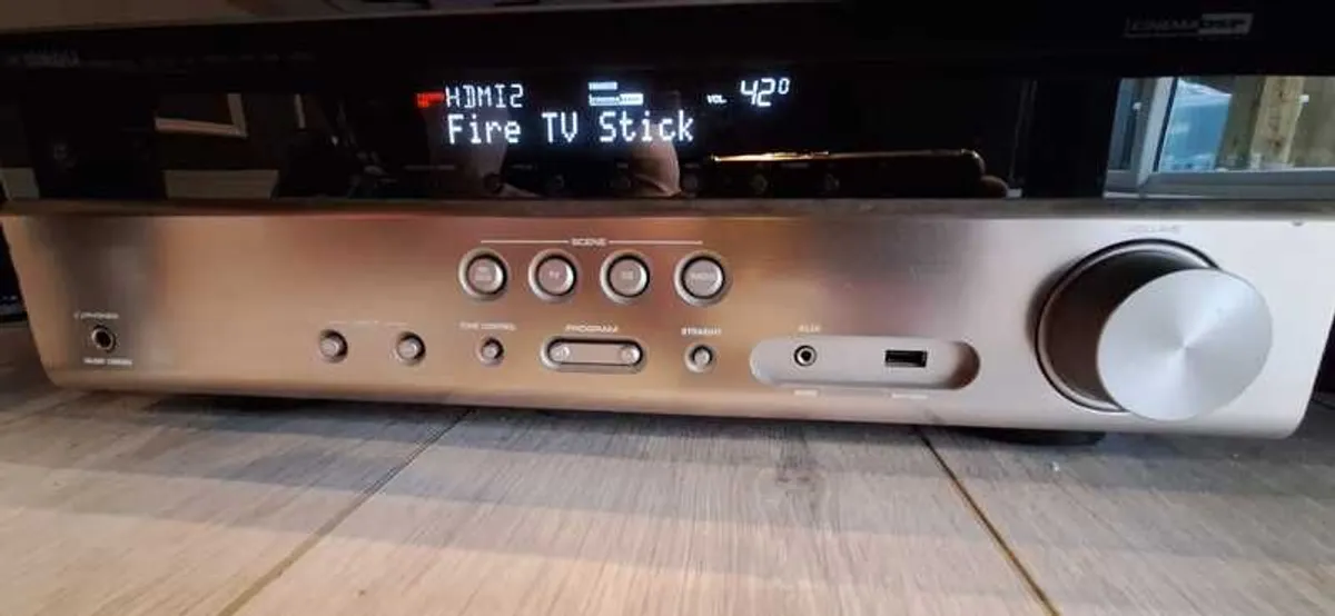 Yamaha RX-V379 AV Receiver Amplifier - Image 3