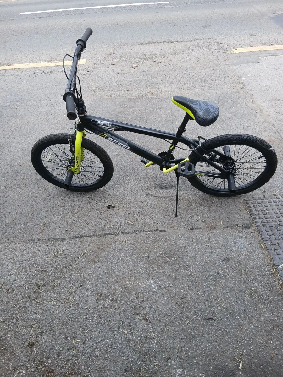 Bmx stunt bike read about add 40e priced - Image 2