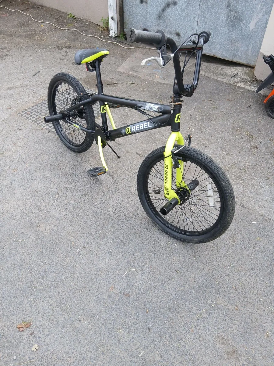 Bmx stunt bike read about add 40e priced - Image 1