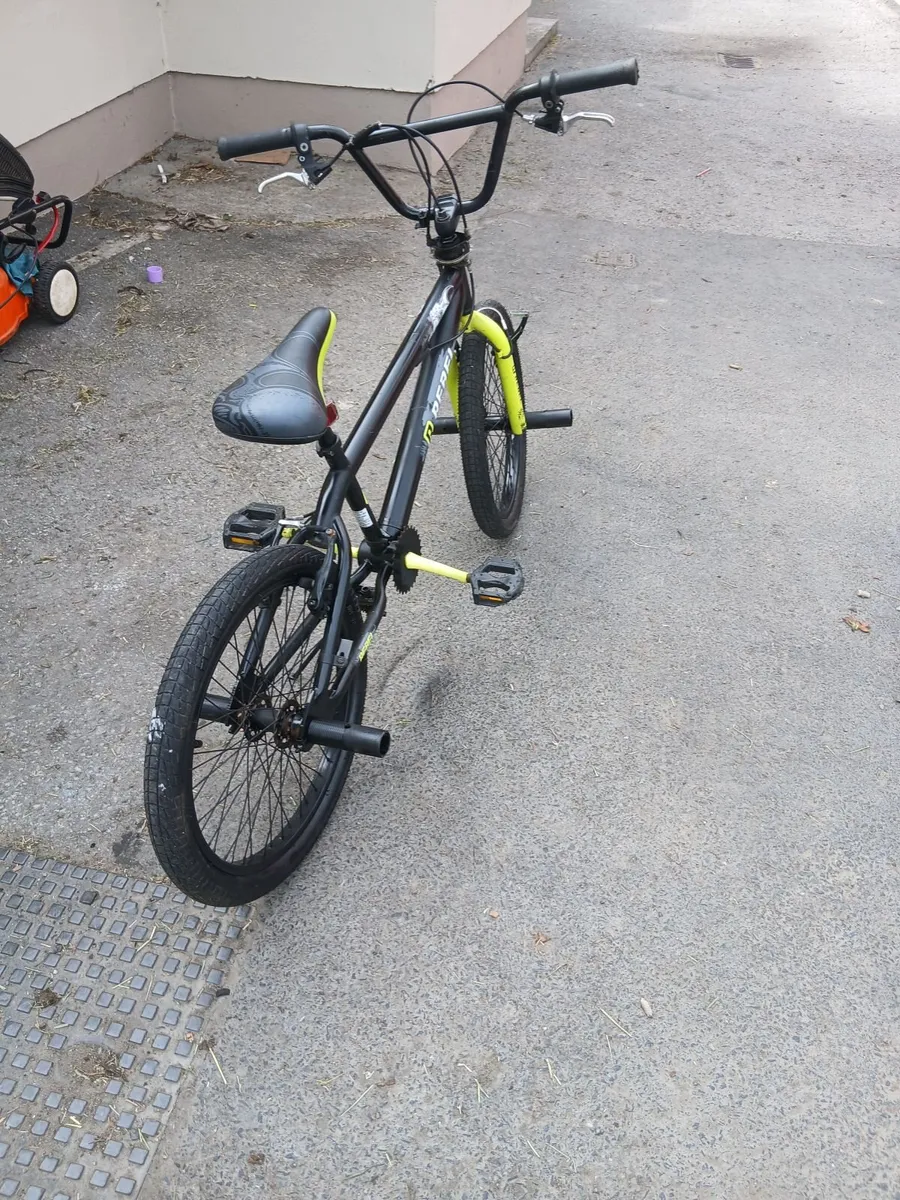 Bmx stunt bike read about add 40e priced - Image 4