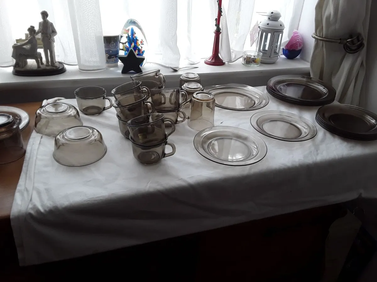 Lovely 31 piece smoked glass crockery set - Image 4