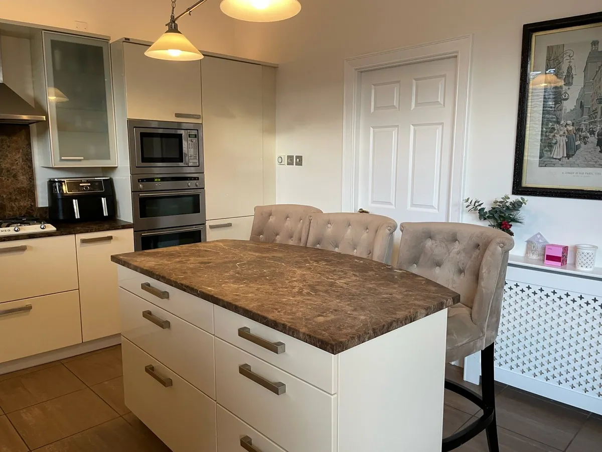 Kitchen - Image 4