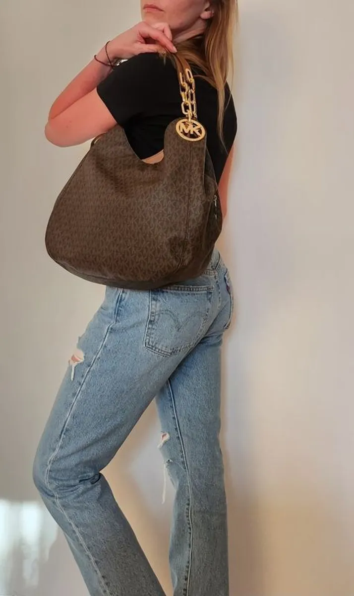 Michael Kors Lillie Large Chain Tote Bag -  excellent condition - Image 2