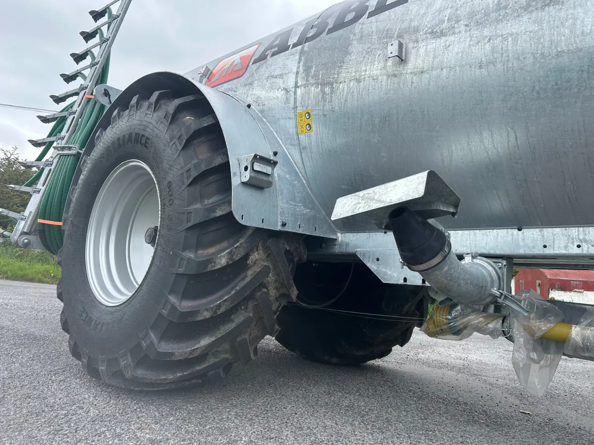 New Abbey 2050 Slurry Tank with Trailing Shoe - Image 3