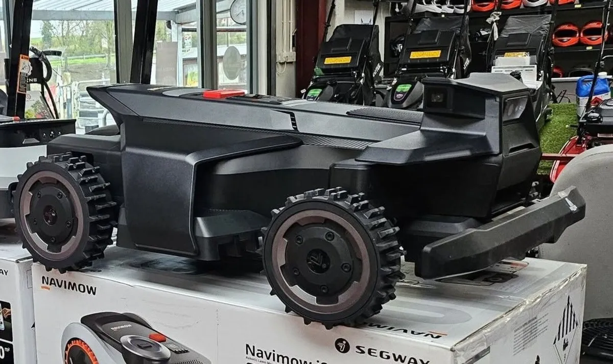 New Segway Navimow X450 up to 5000m2 4x4 - Image 4