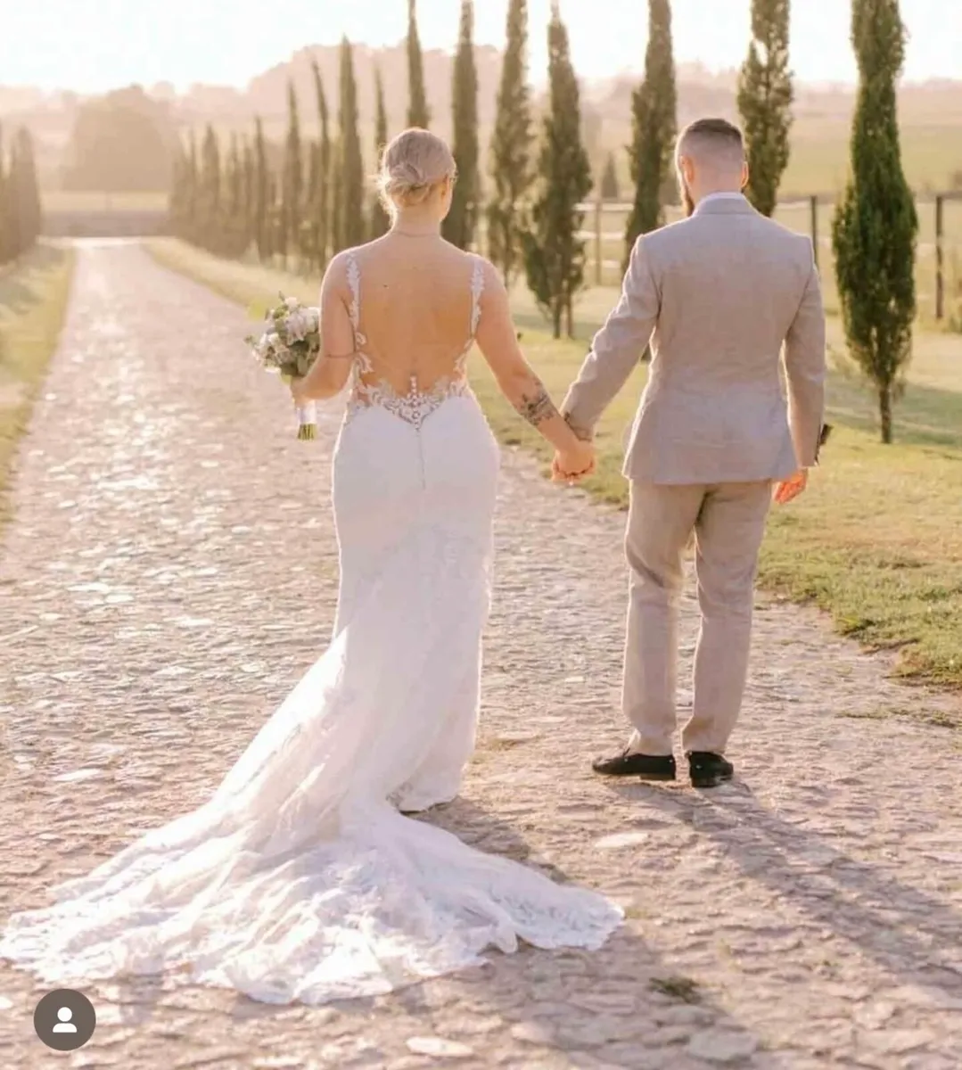 Wedding Dress Elysee by Enzoani Avignon - Image 4