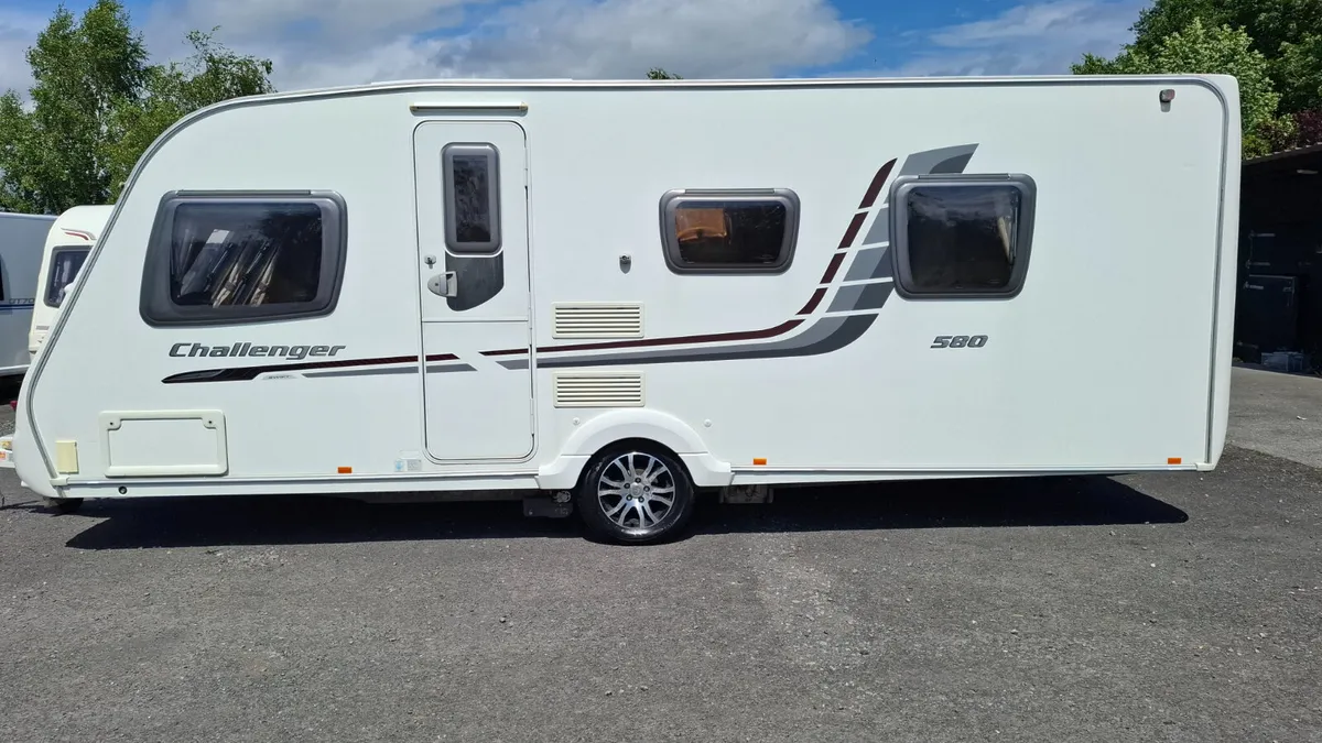 Swift Challenger Island Bed Caravan - Image 1